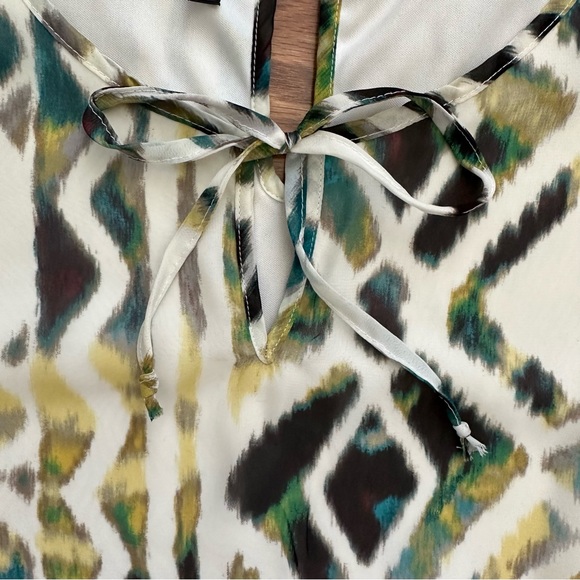 Maurice’s Womens Plus Size 2 Tank Sleeveless Top Tribal Lightweight White EUC - Picture 7 of 12